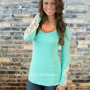 Mint Crochet sleeve top